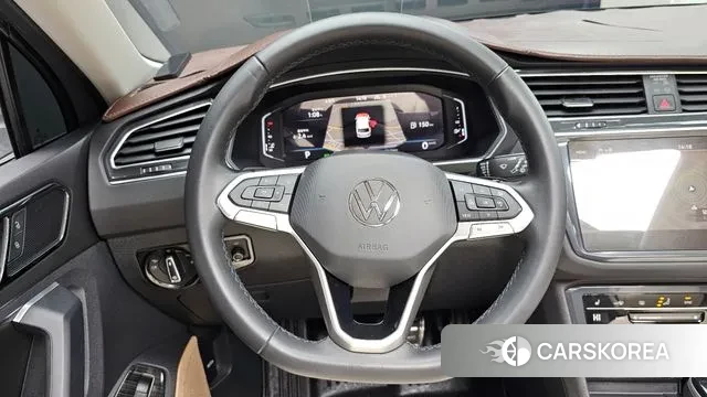 Volkswagen Tiguan second Generation 2021 Серый из Кореи, фото 4
