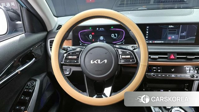Kia The New Seltos 2023 Светло-серебряный цвет из Кореи, фото 4