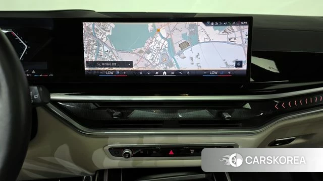 BMW X7 (G07) 2024 Белый из Кореи, фото 4
