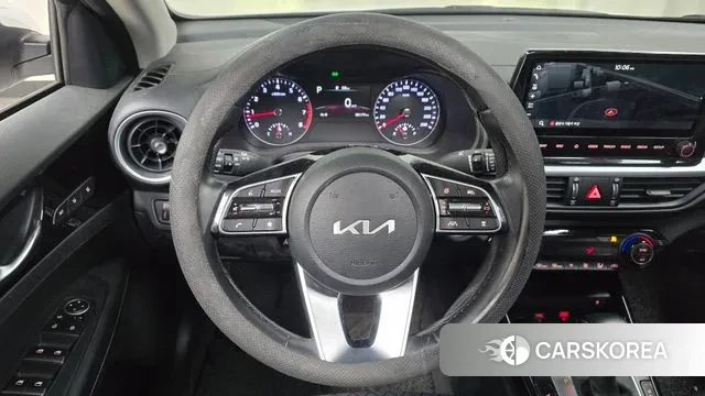 Kia The New K3 2nd generation 2021 Белый из Кореи, фото 4