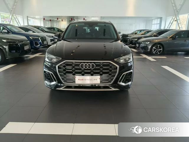 Audi Q5L 2022 Черный из Китая, фото 4