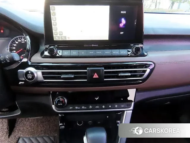 Kia Seltos 2022 Белый из Кореи, фото 4