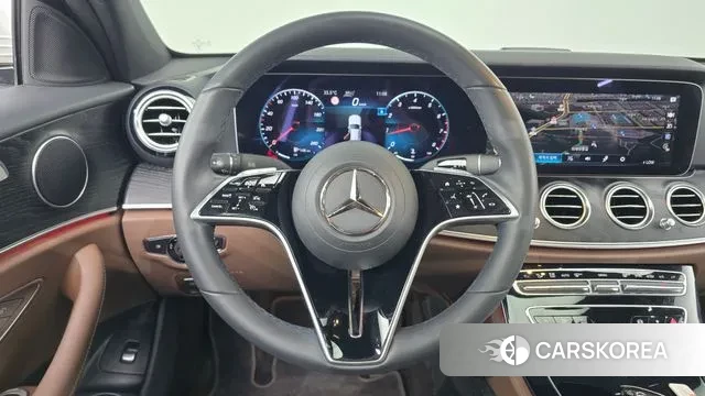 Mercedes-Benz E-Class W213 2022 Белый из Кореи, фото 4