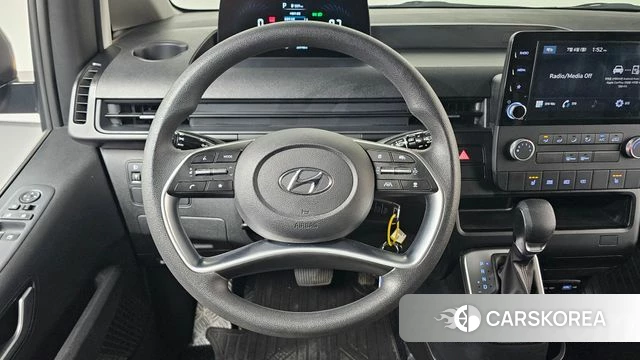 Hyundai Staria 2023 Серебристо-серый из Кореи, фото 4