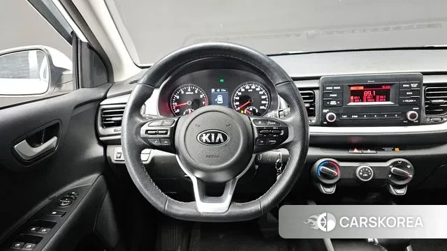 Kia Stonic 2019 Белый из Кореи, фото 4