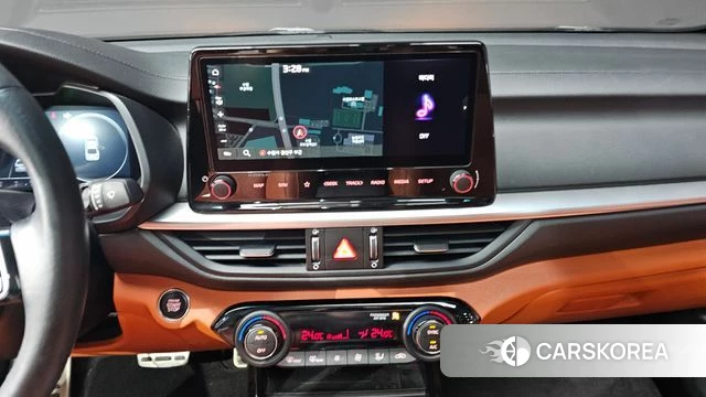 Kia The New K3 2nd generation 2023 Белый из Кореи, фото 4