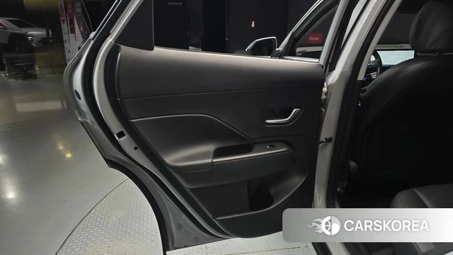 Hyundai Kona (SX2) 2023 Серебристо-серый из Кореи, фото 4