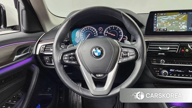 BMW 5 Series (G30) 2018 Белый из Кореи, фото 4