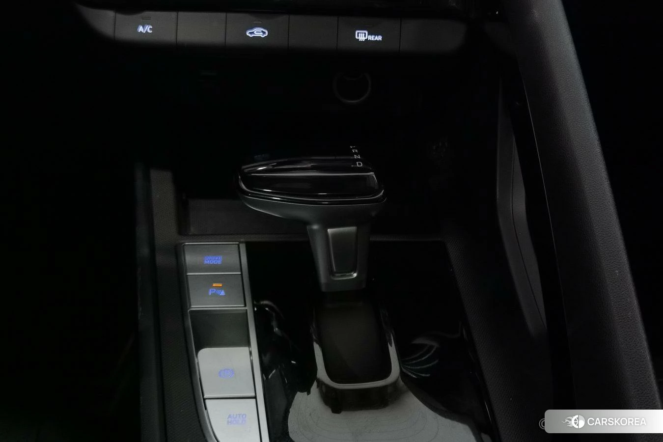 Hyundai Elantra 2023 Белый из Китая, фото 4