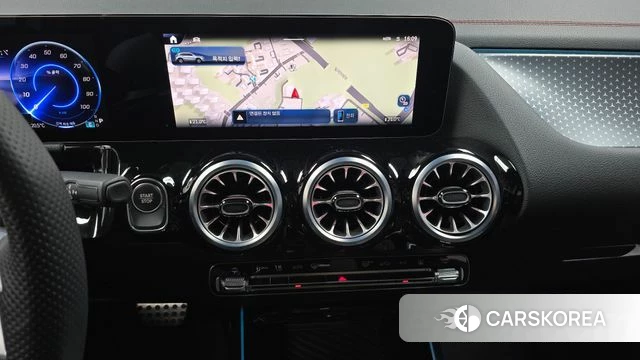 Mercedes-Benz EQA H243 2024 Белый из Кореи, фото 4
