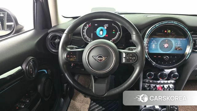 Mini Cooper 2024 Жемчужный цвет из Кореи, фото 4