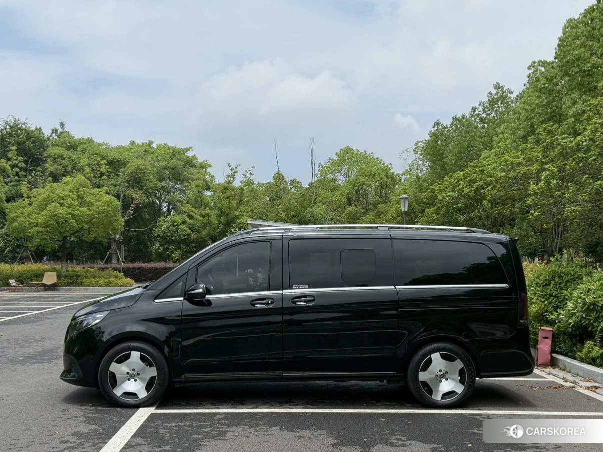 Mercedes-Benz V-class 2024 Черный из Китая, фото 4