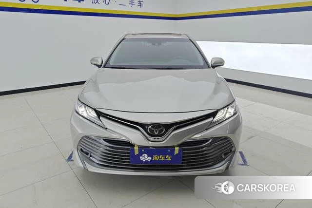Toyota Camry 2019 Темно-серый из Китая, фото 4