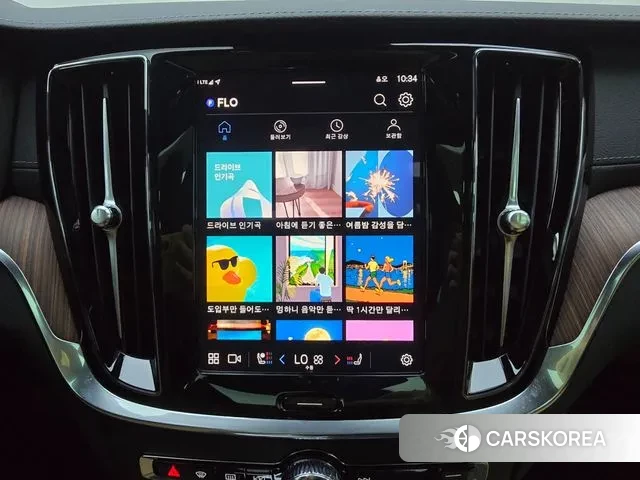 Volvo V60 Cross-Country 2nd Generation 2025 Белый из Кореи, фото 4