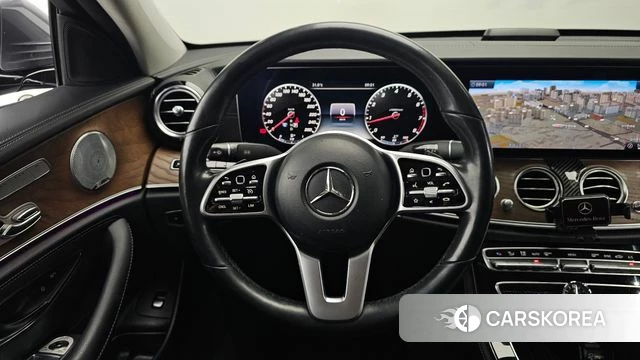 Mercedes-Benz E-Class W213 2018 Серый из Кореи, фото 4
