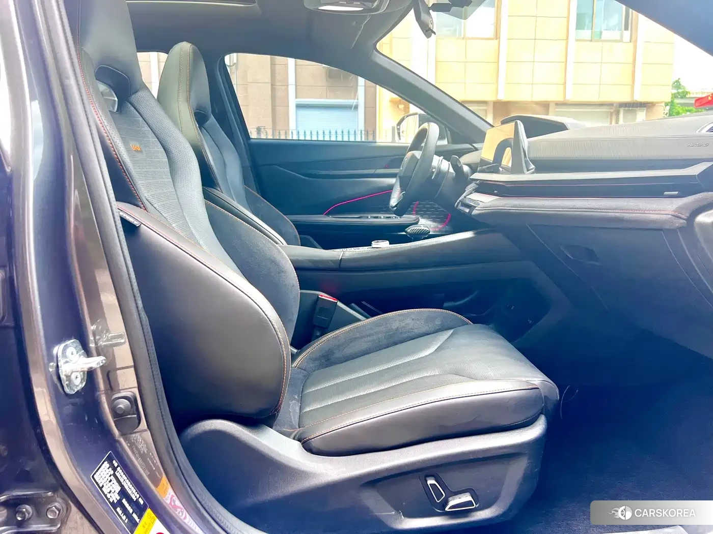 Chang'an UNI-V 2022 Silver/gray из Китая, фото 4