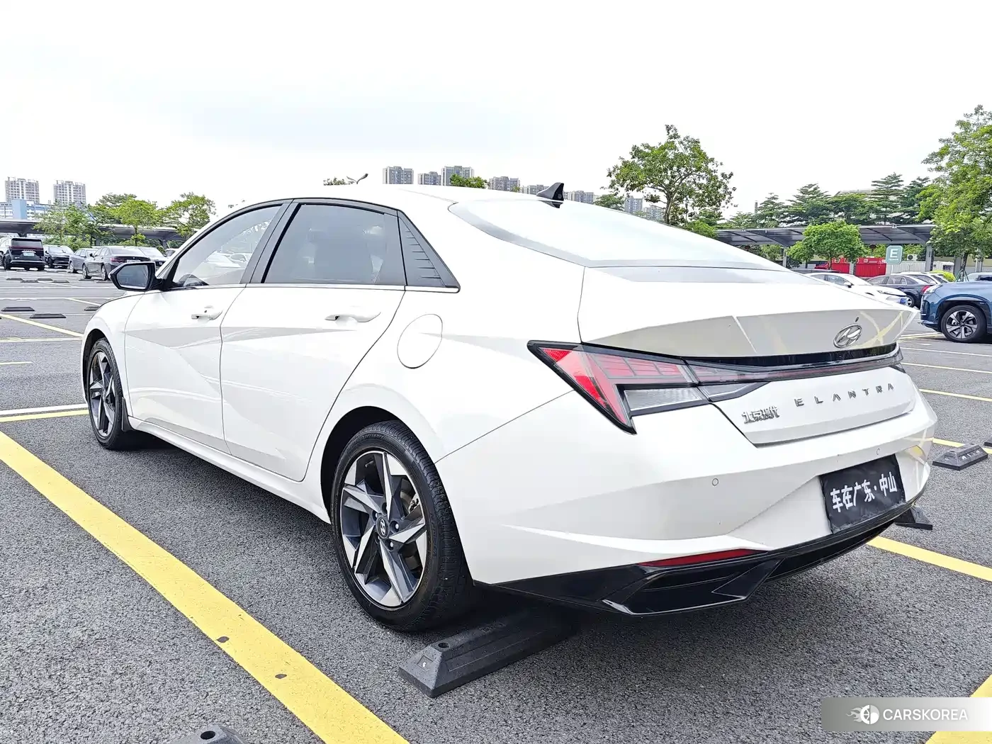 Hyundai Elantra 2022 Белый из Китая, фото 4
