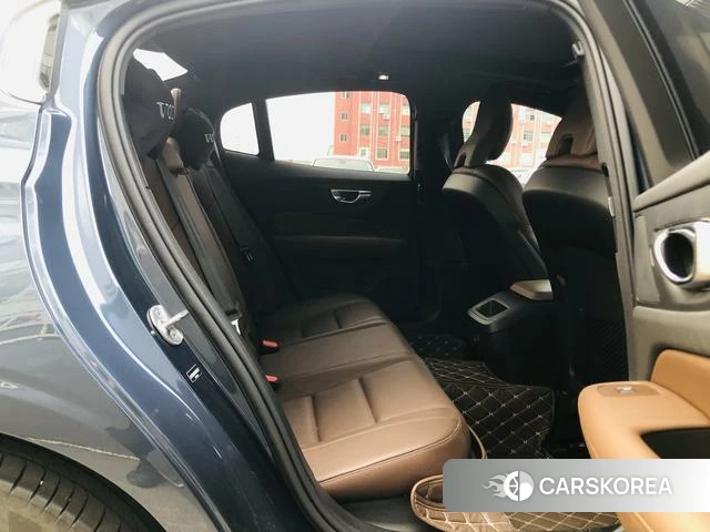 Volvo S60 2025 Синий из Китая, фото 4