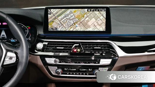 BMW 5 Series (G30) 2021 Белый из Кореи, фото 4