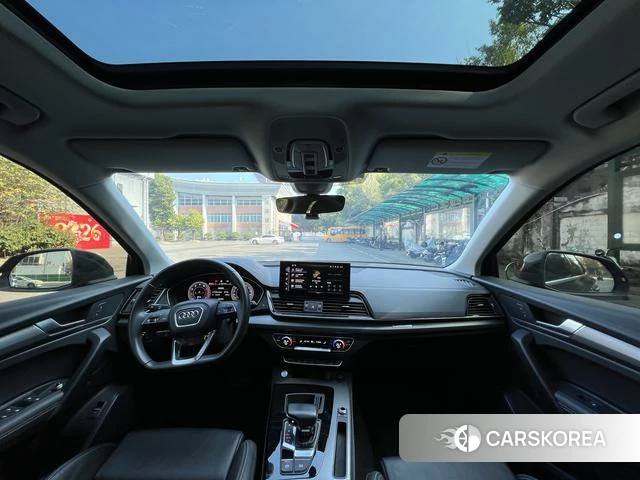 Audi Q5L 2022 Черный из Китая, фото 4