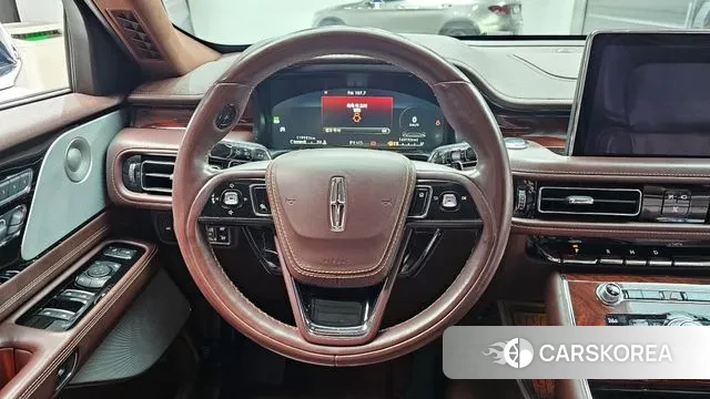 Lincoln Aviator 2nd generation 2020 Белый из Кореи, фото 4