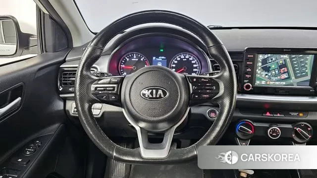 Kia Stonic 2018 Белый из Кореи, фото 4