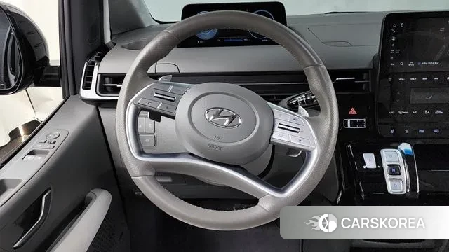 Hyundai Staria 2023 Черный из Кореи, фото 4