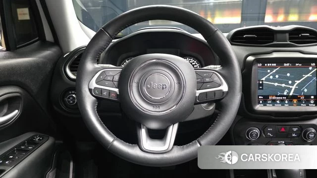 Jeep Renegade 2023 Белый из Кореи, фото 4