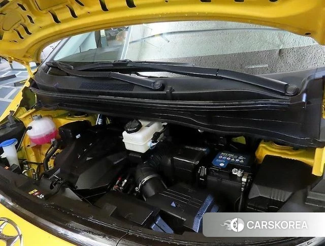 Hyundai Staria 2022 Желтый из Кореи, фото 4
