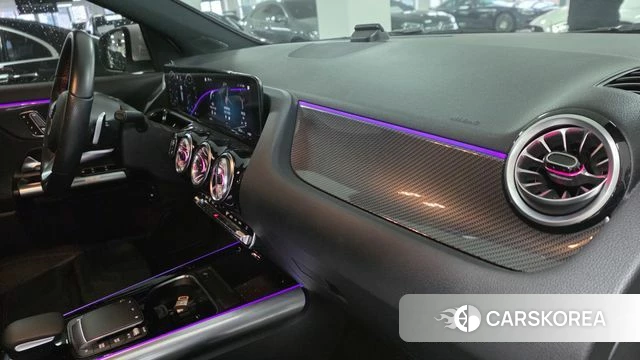 Mercedes-Benz GLA - Class H247 2023 Белый из Кореи, фото 4