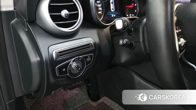Mercedes-Benz C-Class W205 2018 Черный из Кореи, фото 4