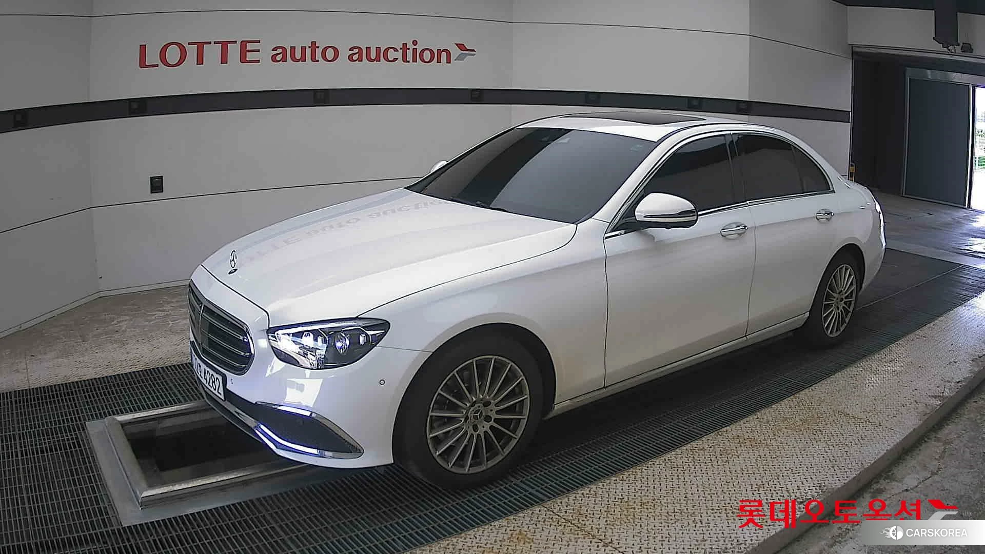 Mercedes-Benz Mercedes-Benz E250 2022 149-POLAR WHITE (BENZ) из Кореи, фото 4