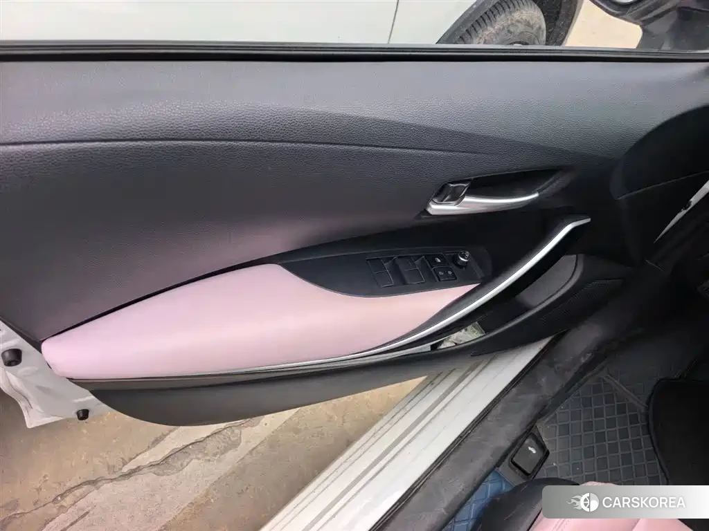 Toyota Corolla 2023 Белый из Китая, фото 4