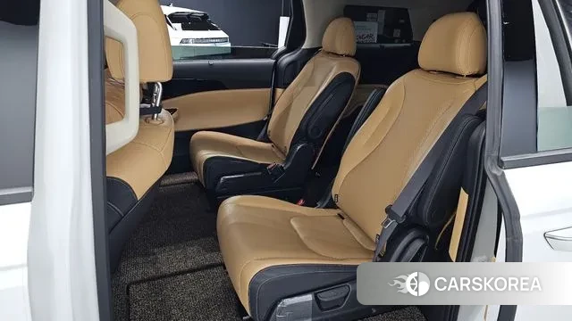 Kia Carnival 4th generation 2023 Белый из Кореи, фото 4