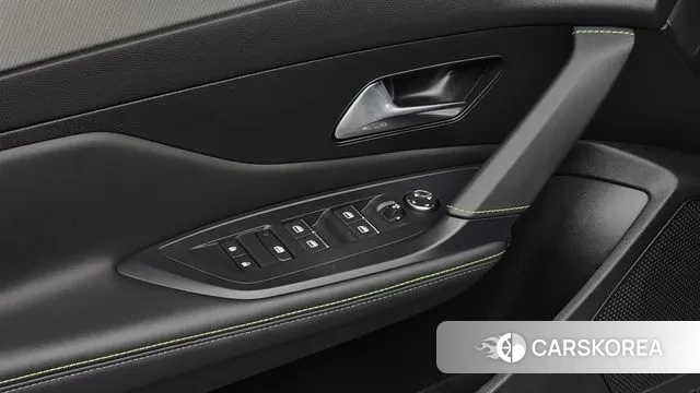 Peugeot 408 2023 Белый из Кореи, фото 4