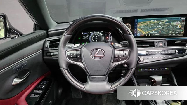 Lexus ES300h 7th generation 2025 Белый из Кореи, фото 4