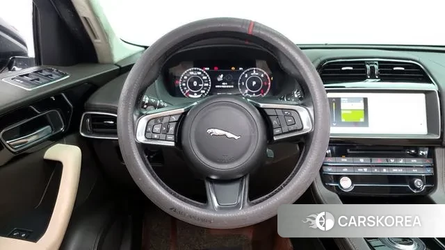Jaguar F-PACE 2019 Черный из Кореи, фото 4