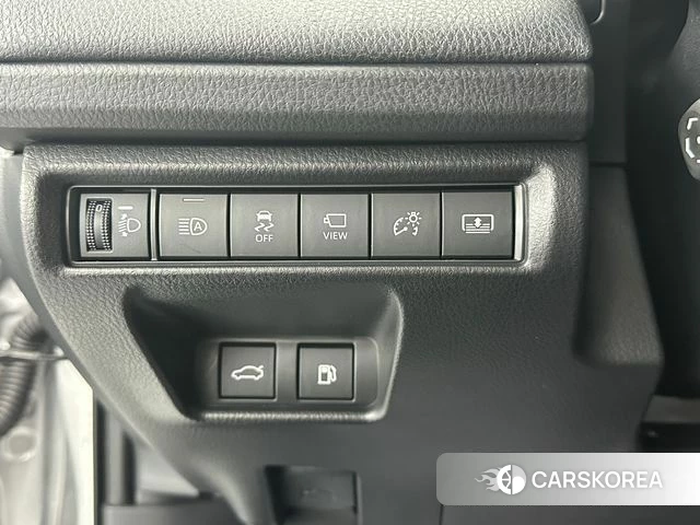 Toyota Camry (XV80) 2025 Серебряный из Кореи, фото 4