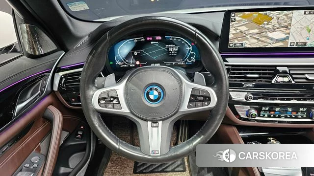 BMW 5 Series (G30) 2022 Белый из Кореи, фото 4