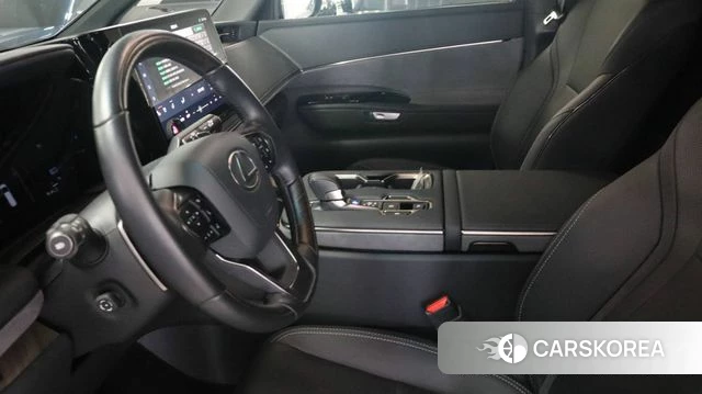 Lexus LM Second Generation 2025 Черный из Кореи, фото 4