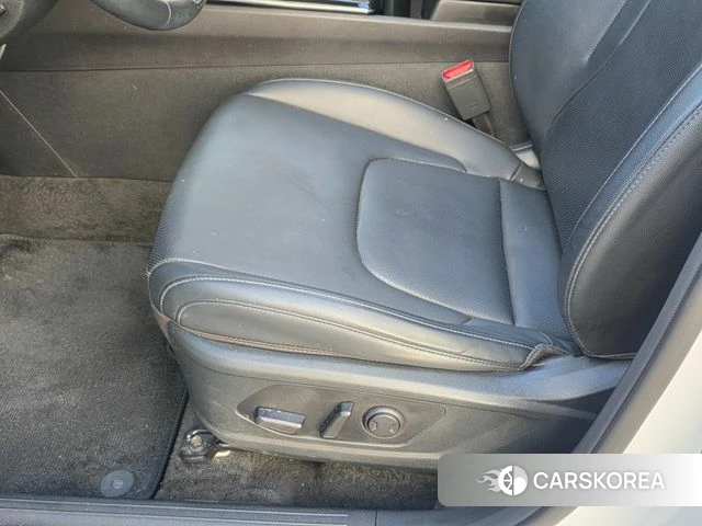 Kia Sportage 5th Generation 2023 Белый из Кореи, фото 4