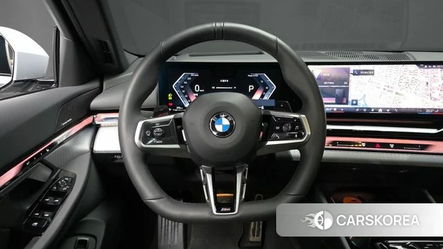BMW 5 Series (G60) 2025 Серебристо-серый из Кореи, фото 4