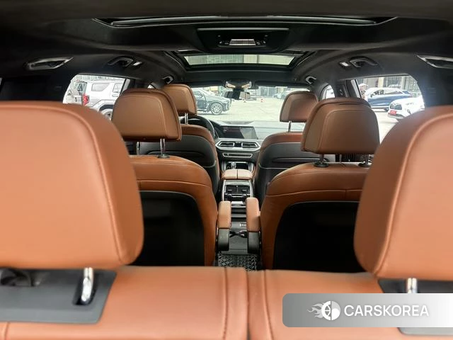 BMW X7 2021 Черный из Китая, фото 4