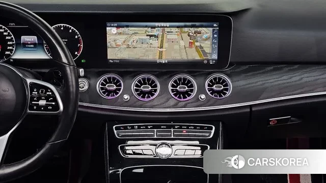 Mercedes-Benz E-Class W213 2018 Белый из Кореи, фото 4