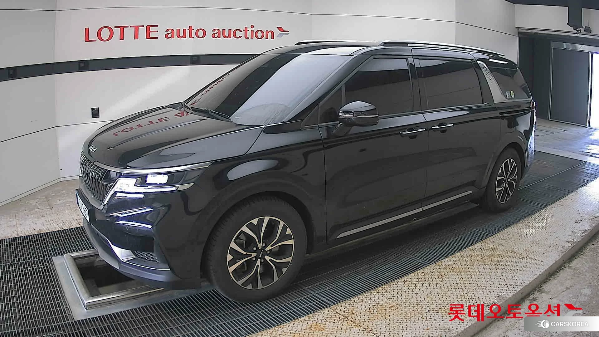 Kia Carnival 2023 Aurora Black Pearl из Кореи, фото 4