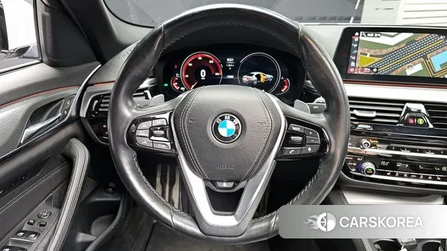 BMW 5 Series (G30) 2018 Белый из Кореи, фото 4