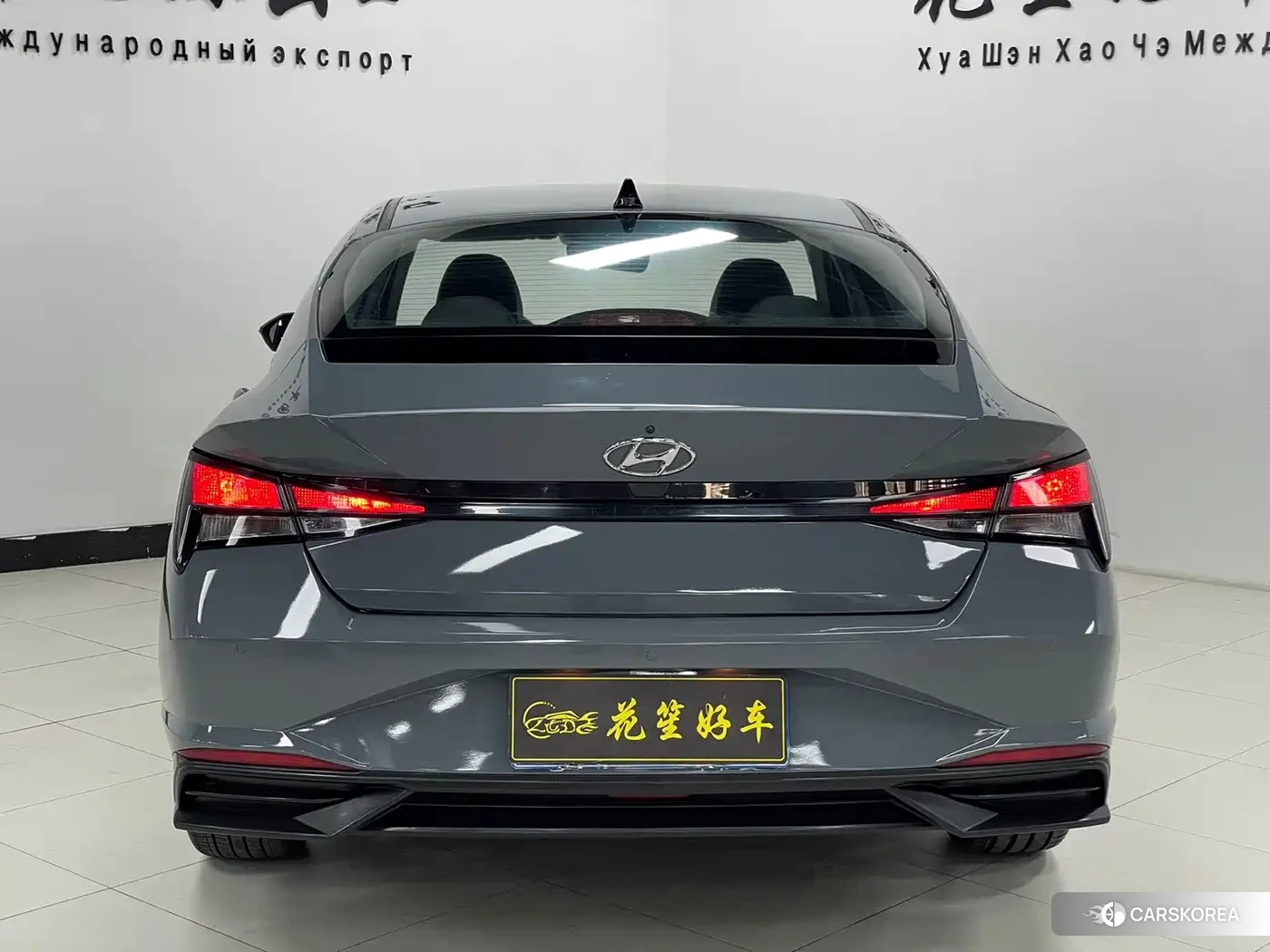Hyundai Elantra 2022 Silver/gray из Китая, фото 4