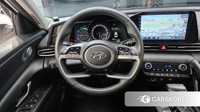 Hyundai Avante Hybrid (CN7) 2023 Белый из Кореи, фото 4