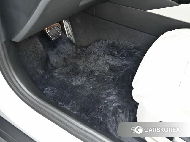 BMW 5 Series (G60) 2025 Белый из Кореи, фото 4