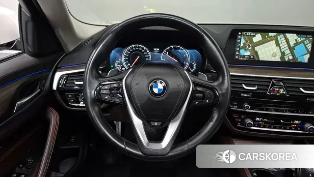 BMW 5 Series (G30) 2018 Белый из Кореи, фото 4